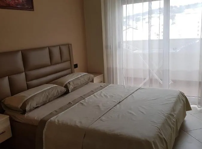 Leonard's Shengjin Apartament