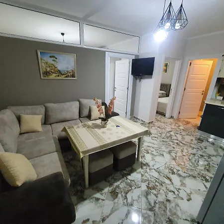 Leonard's Shengjin Apartamento