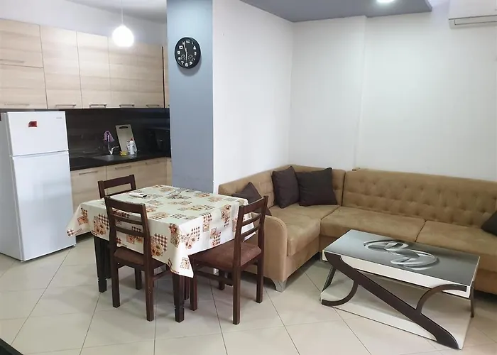 Leonard's Shengjin Appartement *